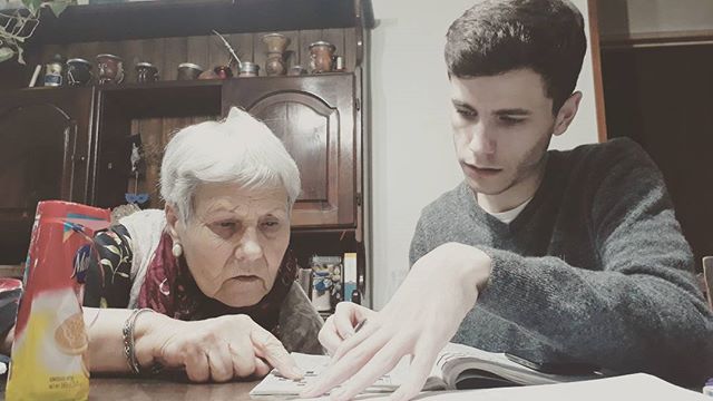 sanLs's tweet photo. Crucigramas 🖊️
#Emilce #Juan https://t.co/GJEWxXRsBF