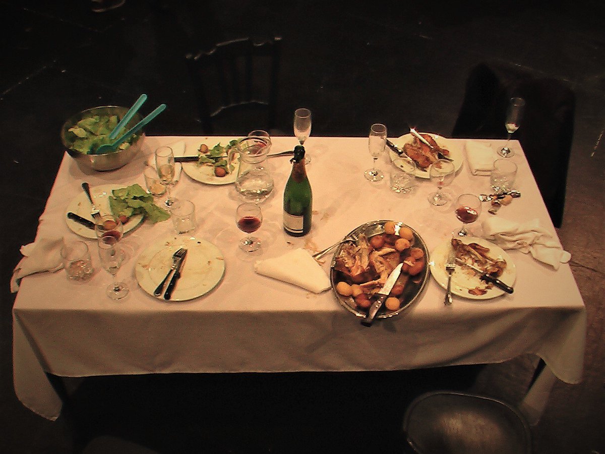 Voici la table après le DÎNER d'hier à Istres.