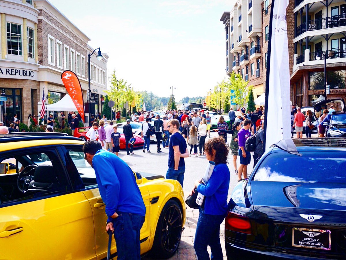 HotelAtAvalon's tweet image. What a way to spend a #SundayFunday with @FestivalsSpeed! There's always something exciting going on along the Boulevard. 🙌🏼