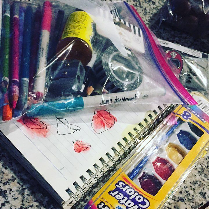 ebodygirle's tweet photo. Travel art supplies #planner #watercolorpencils #washitape #sprayink #kidswatercolorpalette #blackinkpens https://t.co/50kf5pP63J https://t.co/pKIFyECwmI