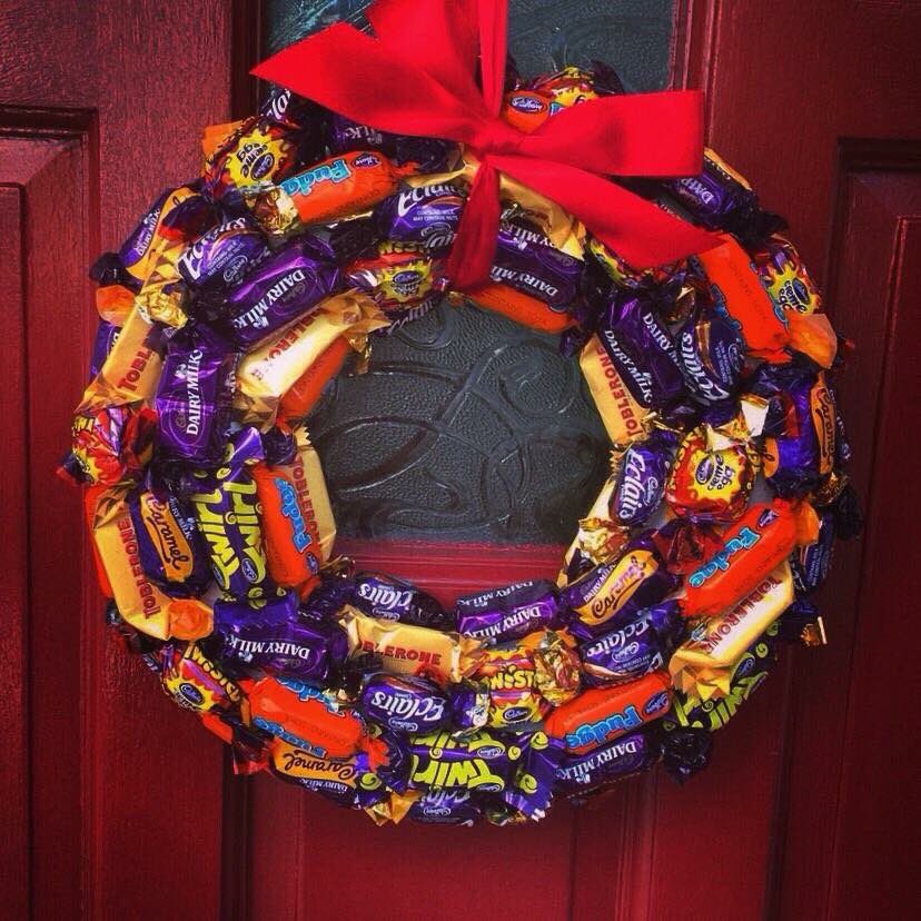 TheCuriousTea's tweet photo. Why not treat yourself to one of our chocolate wreaths DM us to order  #Christmas2017 #chocolatelover #sweets #wreath https://t.co/G04KlYyHaI