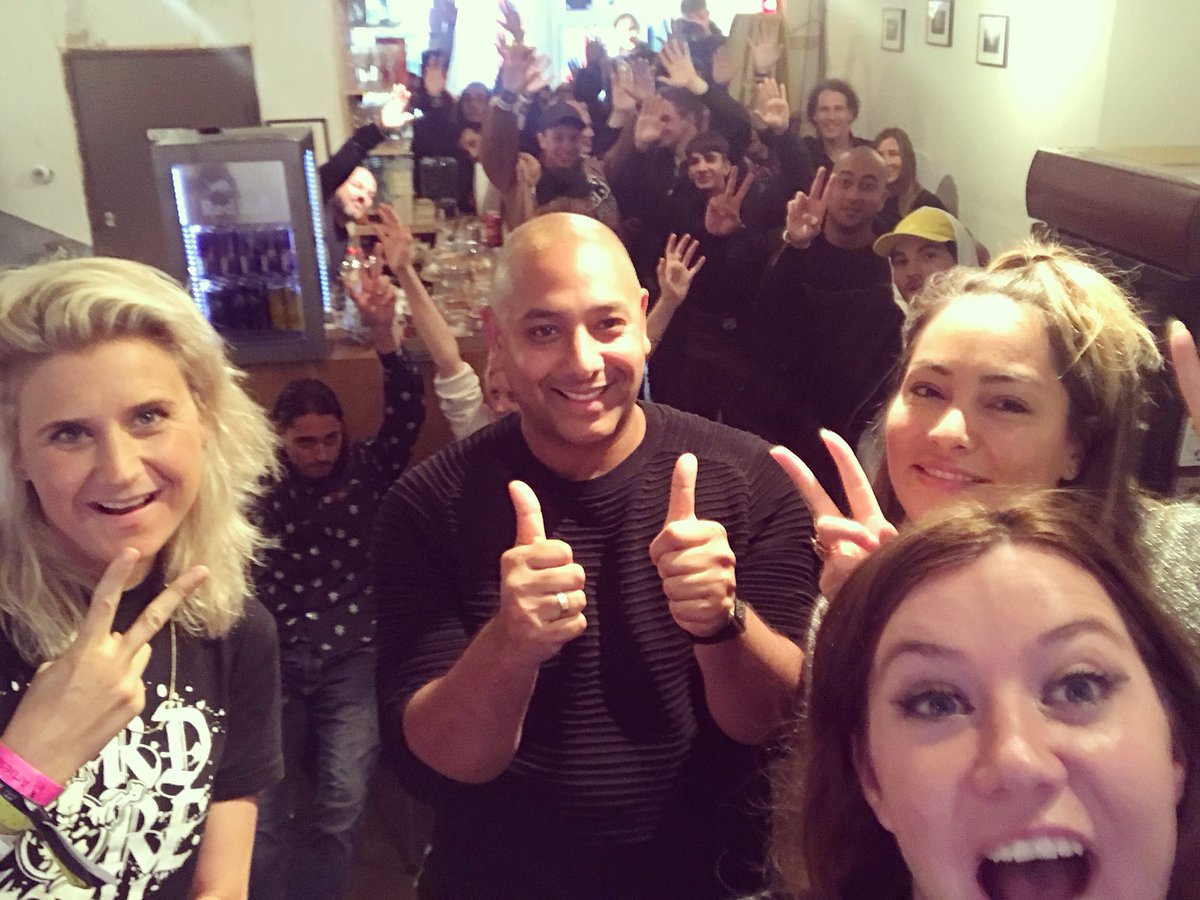 Sooo happy!Day 4 of the <a href="/earlyrebel/">Early Rebel</a> inspiration club!It’s a wrap <a href="/ADE_NL/">AmsterdamDanceEvent</a> thank you all for coming🙏🏻😍
#ade17 #amsterdamdanceevent