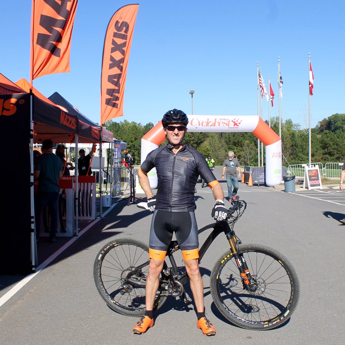 ownwayapparel's tweet photo. Back to Cyclofest. Orange is the new black. #zerominimums #ownway https://t.co/q1xUrqW9Up