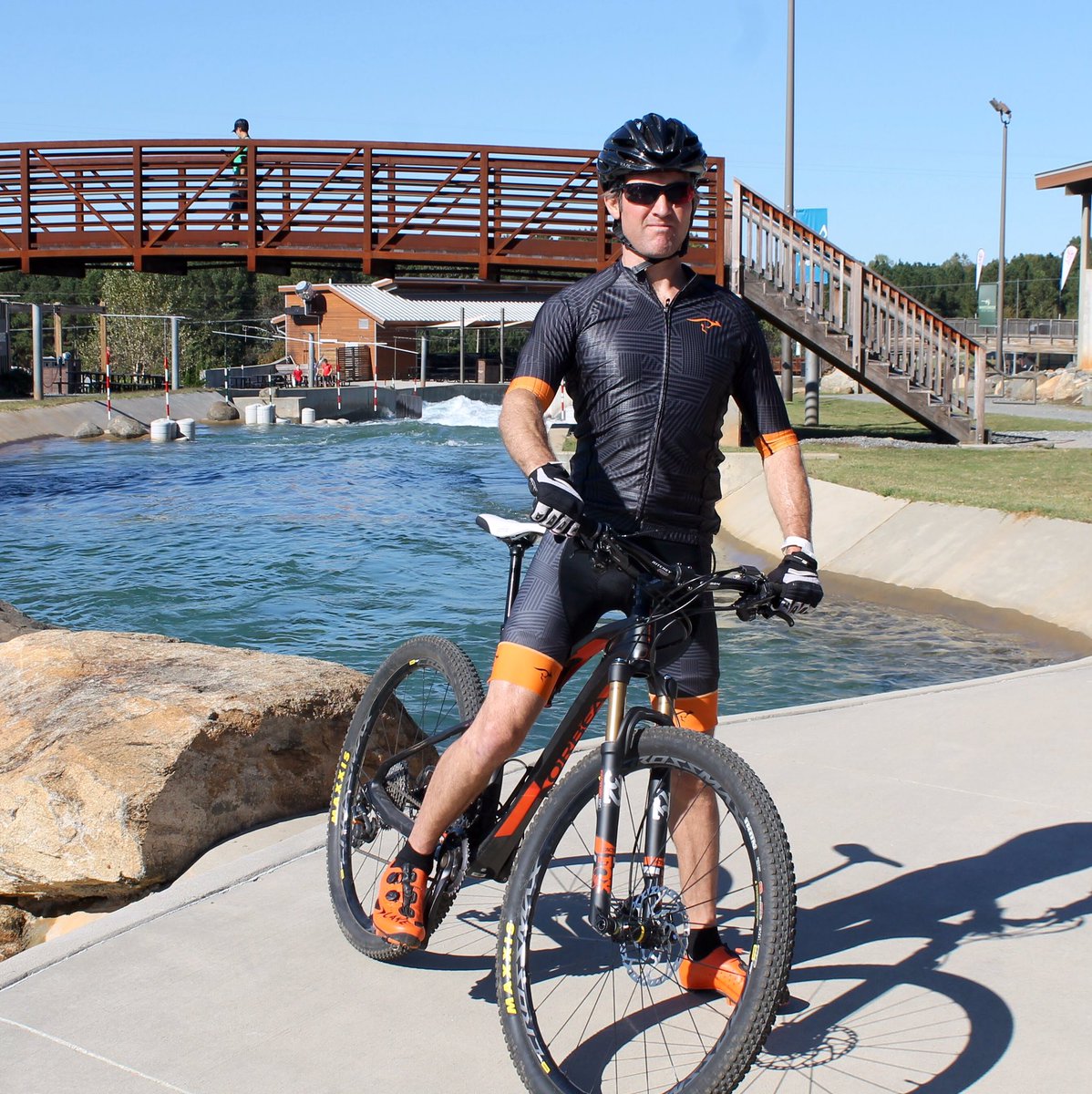 ownwayapparel's tweet photo. Back to Cyclofest. Orange is the new black. #zerominimums #ownway https://t.co/q1xUrqW9Up