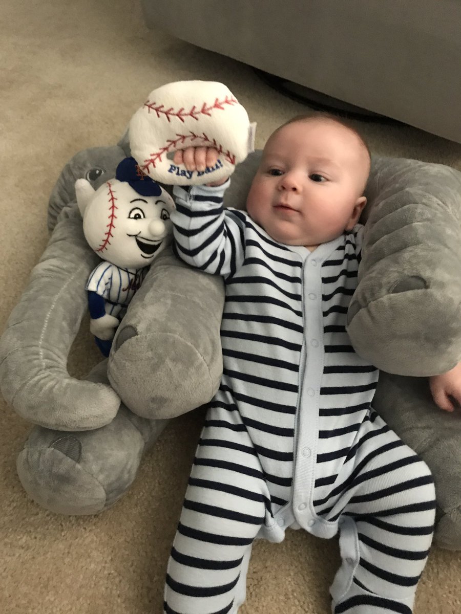 ElonPJ's tweet image. Hey @Noahsyndergaard any advice for this little guys fastball? @MrMet is already working with him...#LGM #NextYearIsTheYear #Mets #NYMets