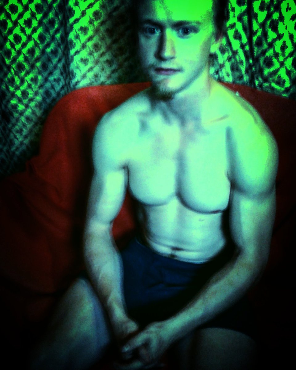 NickolasHadzis's tweet photo. Model Tom #malemodel #malenude #malenudephotography #maletorso #figurativeart #fineart #editorial #muscular #muscularchest #muscularbody https://t.co/gpcpxXviA4