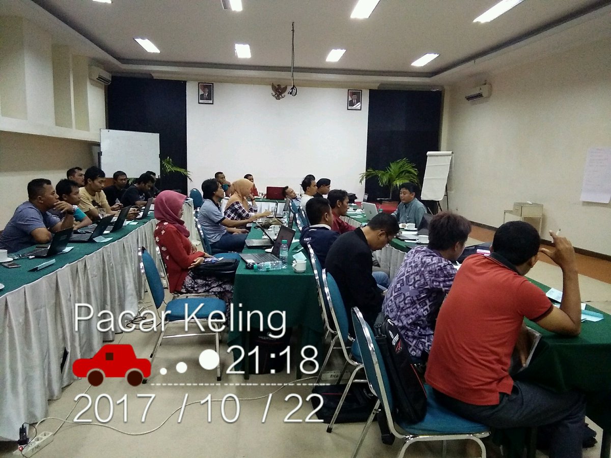 jeffveyruz's tweet photo. Tambahan kelas malam PDP 2 Sahid hotel #Pratugaspdp
#ManfaatDanaDesa 
#Provjatim
@KemenDesa @EkoSandjojo @taufikmadjid71 @AhmadErani https://t.co/0BHJDrIGYx