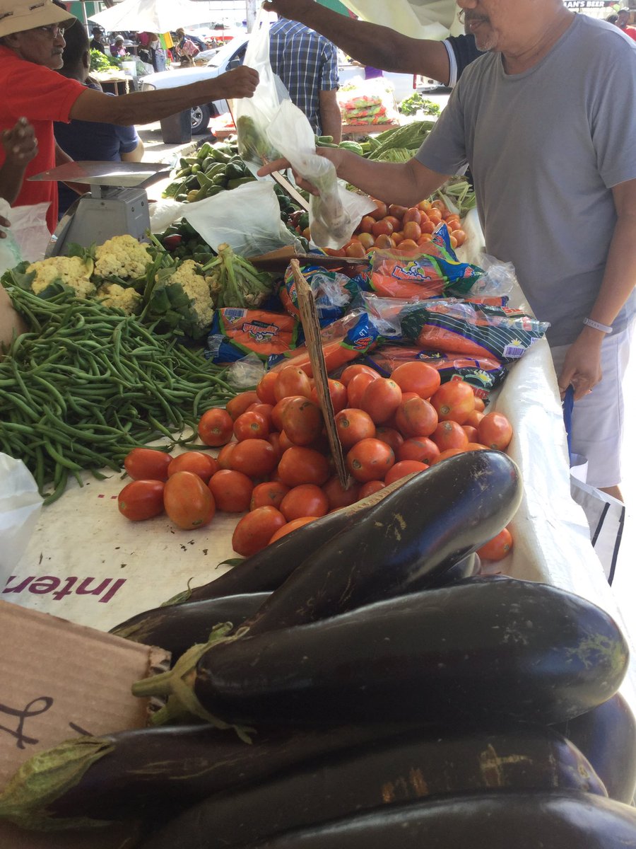 Tntapproved's tweet photo. Enjoying #sights #sounds &amp; #scents @ #localfarmersmarket this morning.
#fruit #vegetables #vendors https://t.co/jq5XNhRnxW