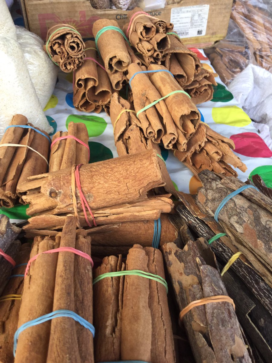 Tntapproved's tweet photo. Enjoying #sights #sounds &amp; #scents @ #localfarmersmarket this morning.
#fruit #vegetables #vendors https://t.co/jq5XNhRnxW