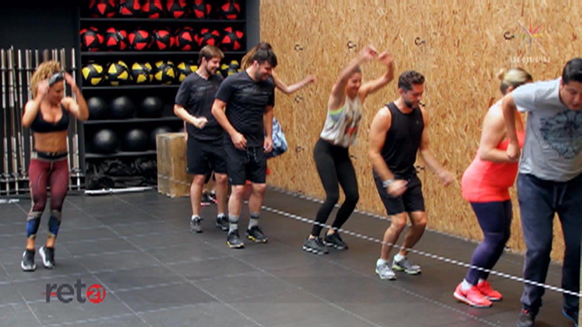 diegodimarcos's tweet photo. Inicia el último entrenamiento de @ThailyAmezcua con los retadores de #Reto21 por @Canal_Estrellas https://t.co/DK4TZwz45X