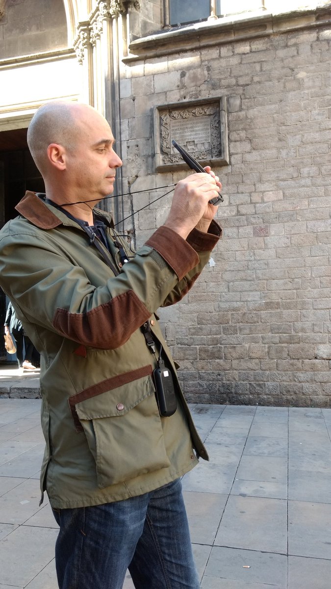 Viatjarpelmon's tweet photo. El gadget de #PastViewExperience són unes 👓 futuristes, que permeten viatjar al passat. Visca la tecnologia!
@bcntb @pastview https://t.co/ectuuloW2u