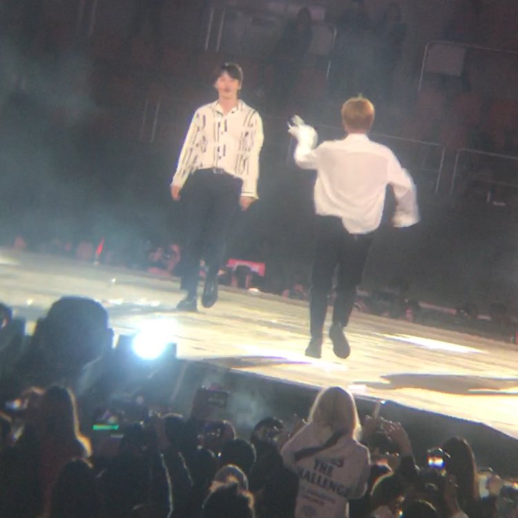 jihoon_999's tweet photo. 아ㅜㅜㅜㅜ아빠한테 달려가는 애기같아ㅜㅜㅠ https://t.co/alKSLFAMSb