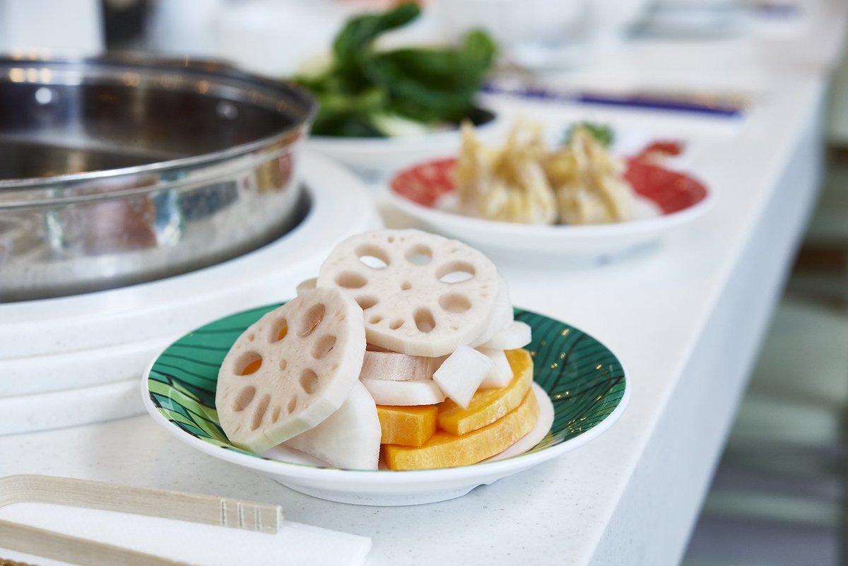Say hello to the Mixed Root plate @hotpotshuang. Choose, dip and enjoy…Click 👉🏼bit.ly/2yT8X8o👈🏾 to book your hotpot party now 💃