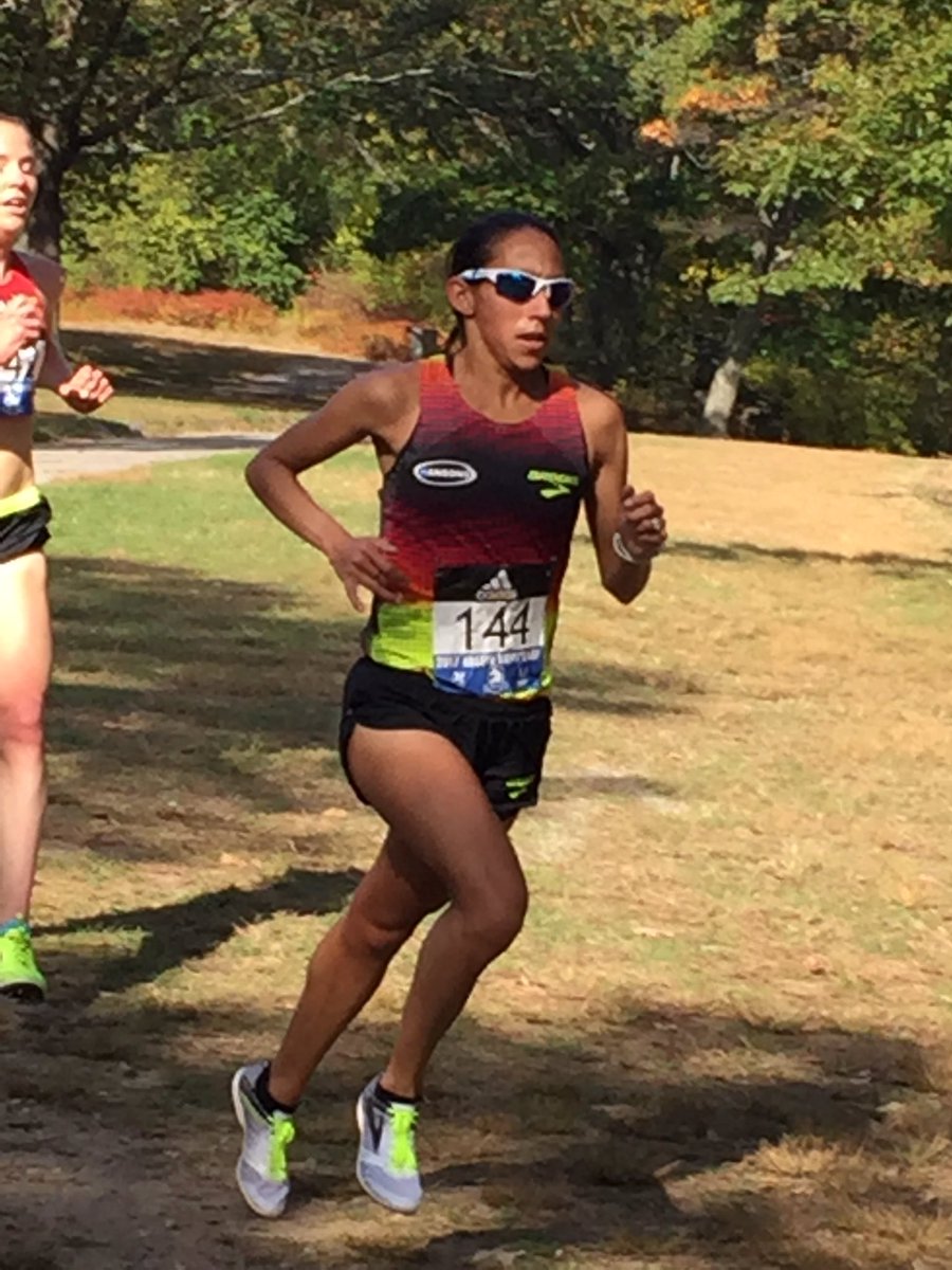 You just never know who you'll run into at the local park!@des_linden takes on the <a href="/usatfne/">USATF New England</a> #MayorsCup XC is tough #FranklinPark