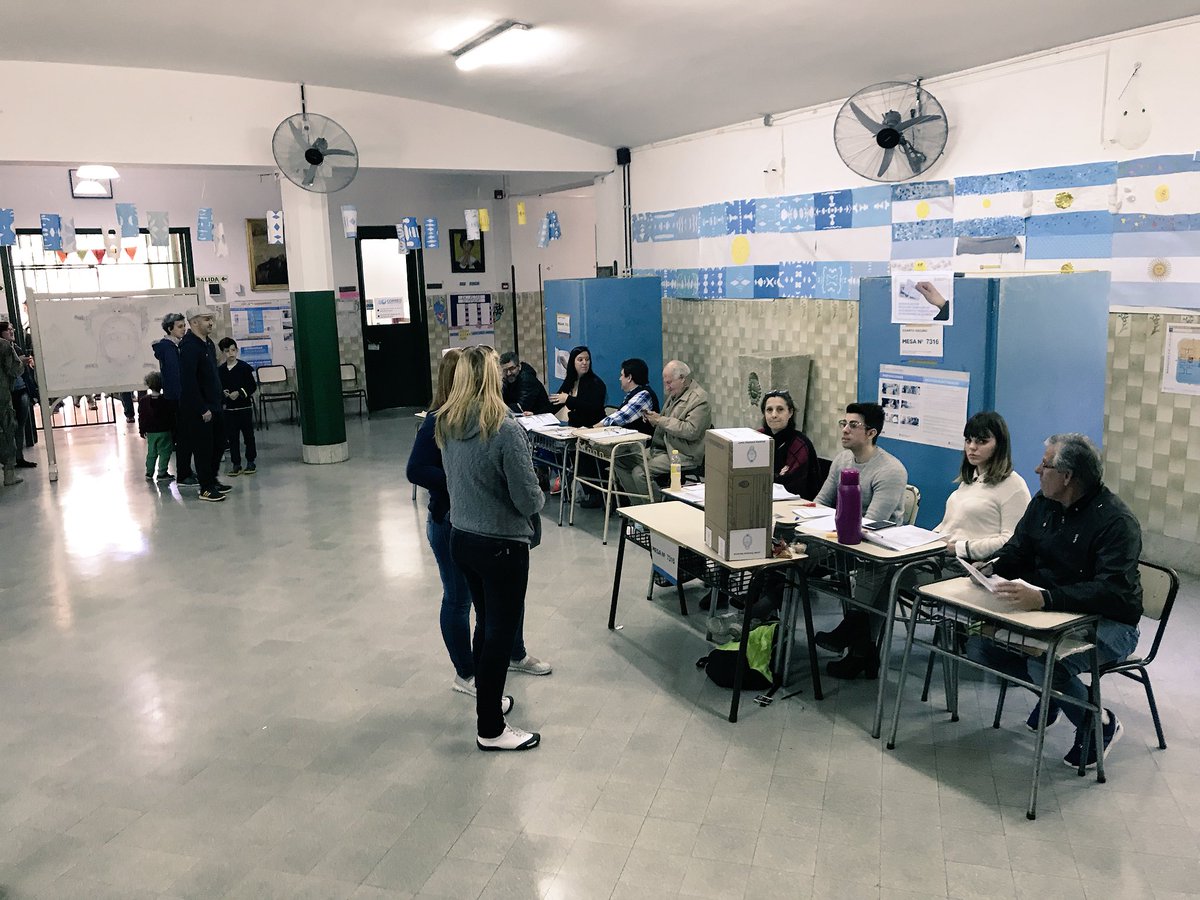 Excelente jornada en la #Comuna15 con el equipo de fiscales cuidando el voto.  #EleccionesArgentina   #Legislativas2017   🇦🇷