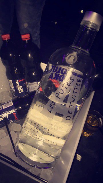 Hassoul029's tweet photo. Specialement dedicassée par la #teamAbsolut https://t.co/ZqKsOLybsC