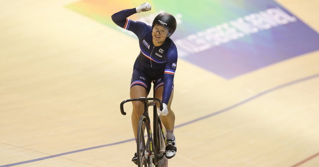 FFCyclisme's tweet photo. .@gros_mathilde médaillée d'argent sur les Championnats d'Europe de vitesse individuelle ! 🥈🇫🇷💫 #EuroTrack17 https://t.co/rfDW7ngX0E