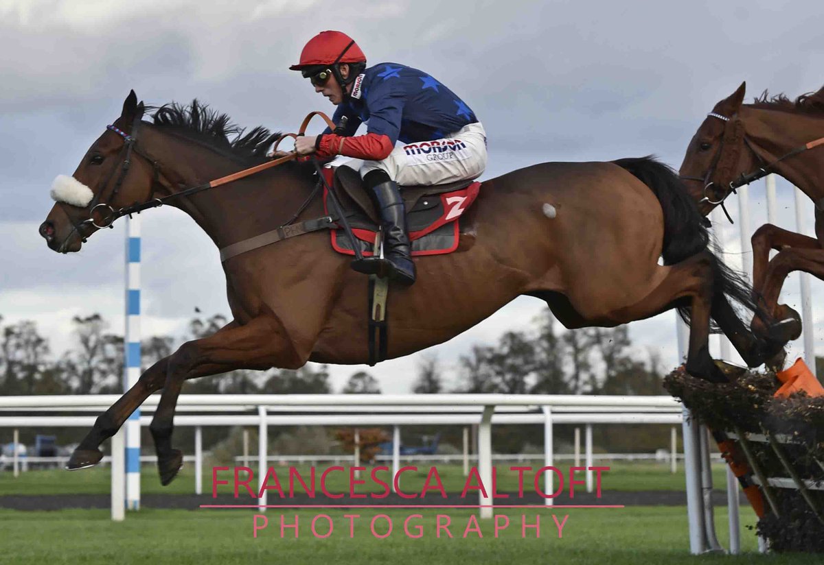 Old Guard and <a href="/CobdenHarry/">Harry Cobden</a> win the listed Matchbook VIP Hurdle at Kempton for <a href="/PFNicholls/">Paul Nicholls OBE</a>
