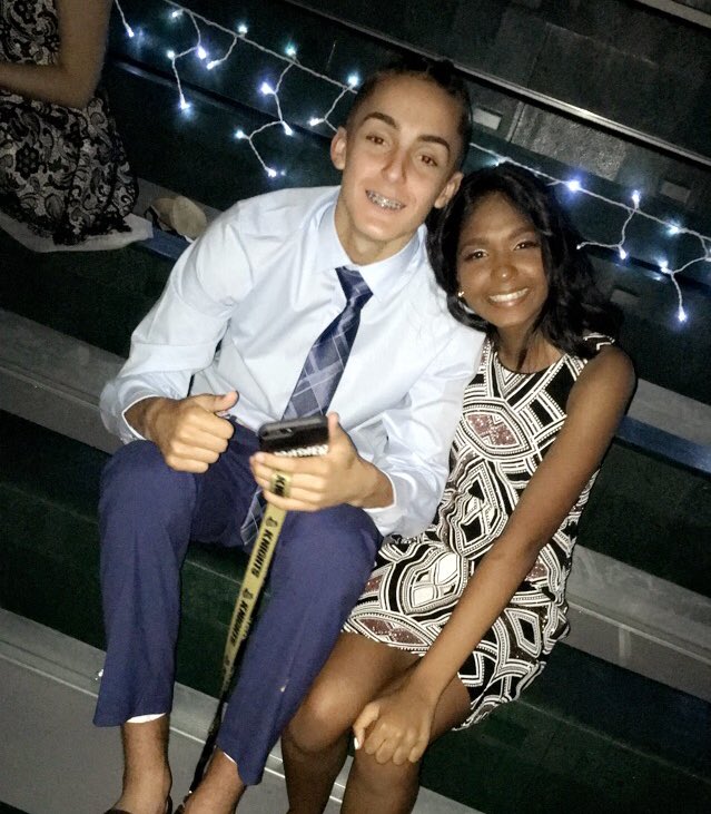 alina_mathlyn's tweet photo. HOCO 2k17 🥂���� https://t.co/rQwr1AP8ls