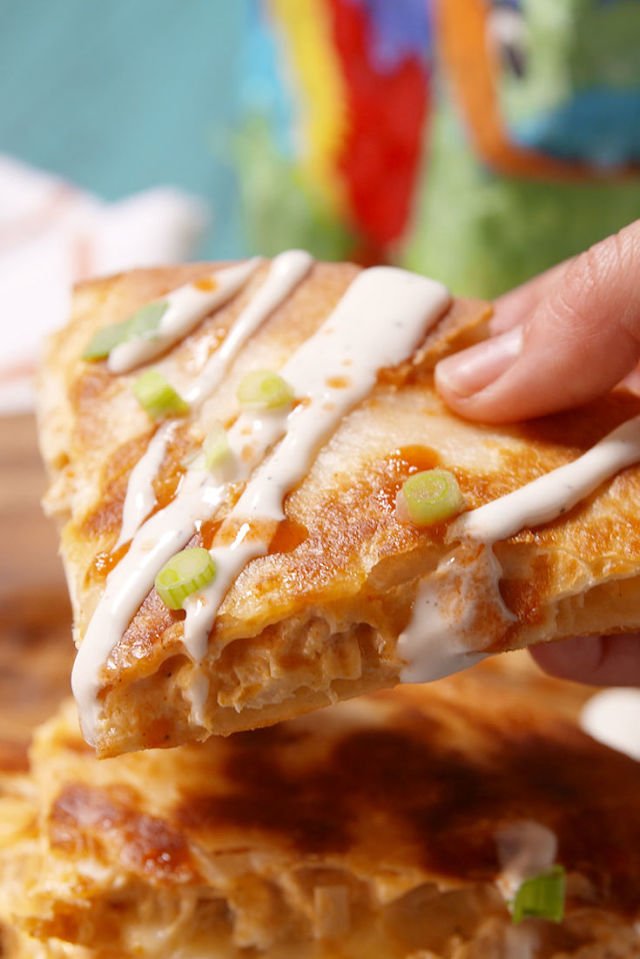 Parrano_Cheese's tweet photo. Buffalo Chicken Quesadillas for game day? YES PLEASE!😍🏈 https://t.co/qIC1v0GOpq https://t.co/pOjtCsojmM