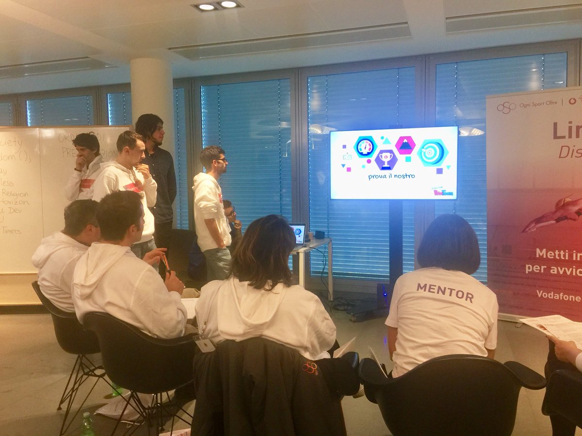 CodemotionIT's tweet photo. L’ultimo team a presentare il proprio progetto è #FirstTimers. Tra poco scopriremo i vincitori di #LimitlessHack!! https://t.co/M814aN6JlO