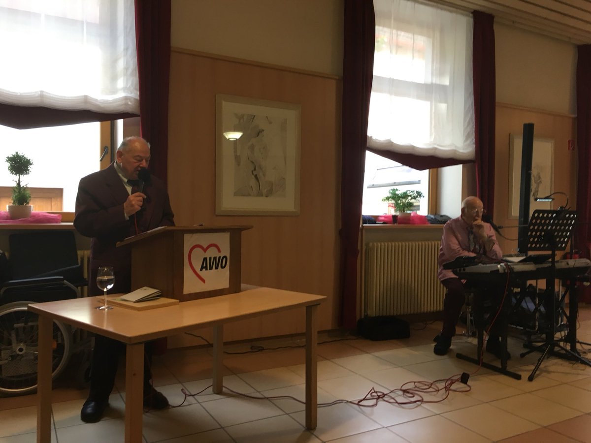 Sabine_Baetzing's tweet photo. Jahresabschlussveranstaltung der #AWO #Urmitz zur Pflege in #RLP. Mit dabei der SPD - Bürgermeisterkandidat Sven Kreienbrock für Weißenthurm https://t.co/o6tRxO0wmm