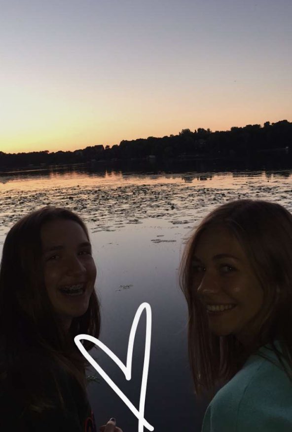NicholasLexi's tweet photo. happy birthday to one of my fav people @annadoo1022 , thank u for the endless laughs(that sometimes turn to tears)love ya #dip #patit #sake https://t.co/QxEBdkbsq9