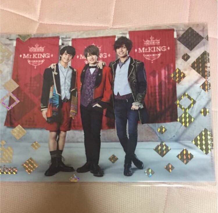 nmm0511's tweet photo. 平野紫耀公式クリアファイルお譲り致します。
1枚目ジャニーズワールドMr.KING800円
2枚目.3枚目2016サマステ800円 https://t.co/eiKgRmvq7M