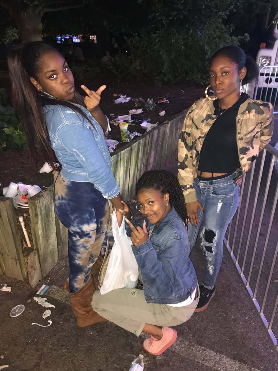 therealterrry1's tweet photo. About lastnight🎇
#statefair2017 https://t.co/lSFfnVICFH