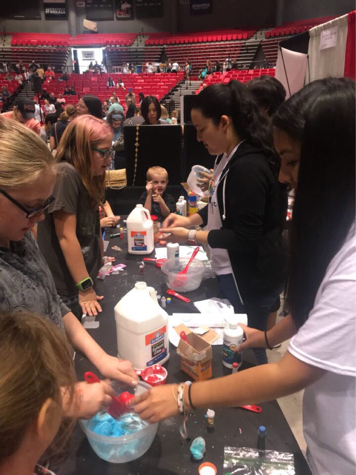SACNASNIU's tweet photo. #SACNAS NIU Chapter had a great time at #STEMFest2017 https://t.co/Ev7kwlhmkA