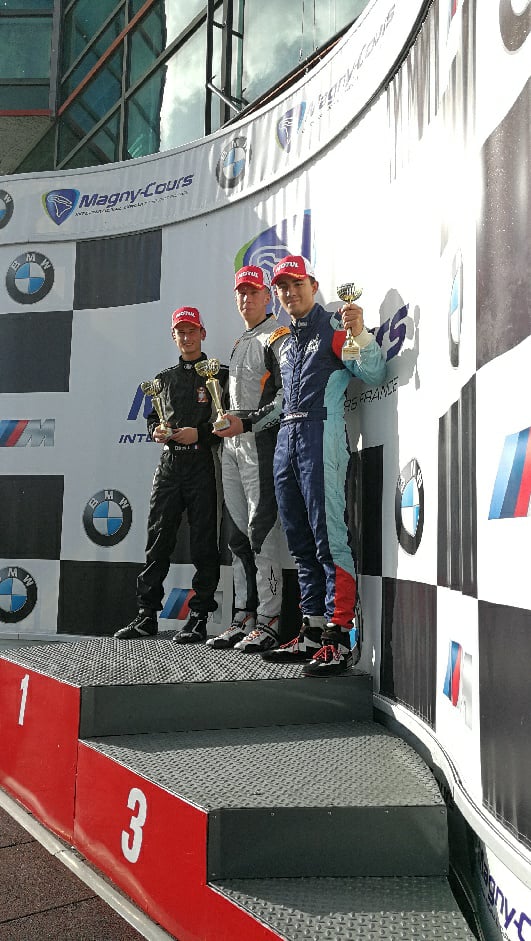 LegendsCars's tweet photo. #LCC2017 Round 7 Magny Cours
Podium Endurance:
1er Antoine Morisset
2ème Thibaut Chiron
3ème Théo Bourgogne

 ---- Follow @LegendsCars https://t.co/3eC7F7ut6X
