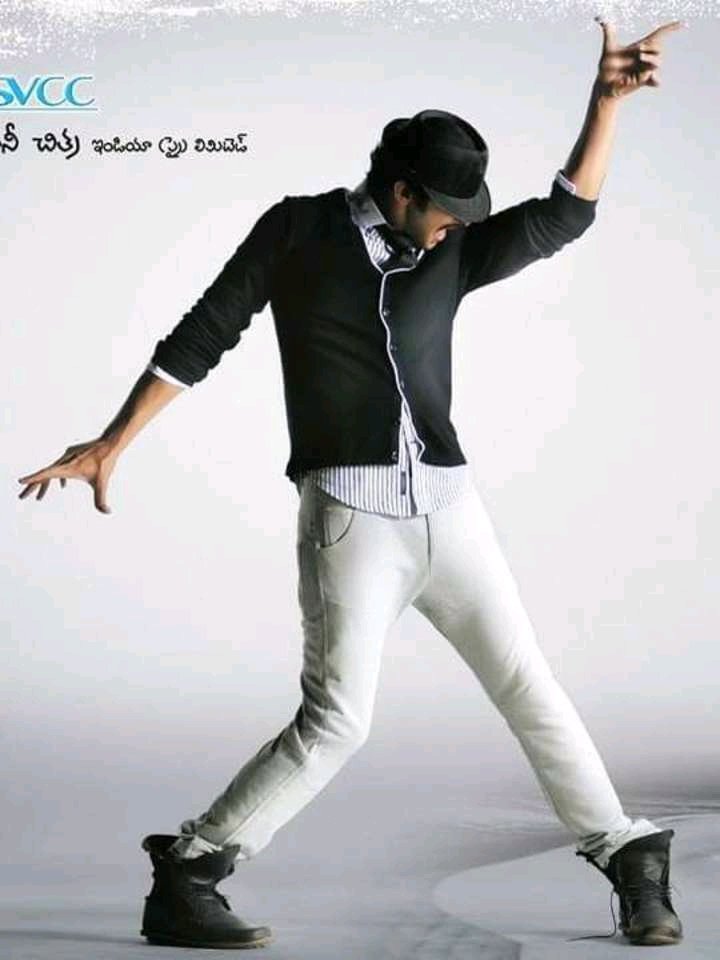 pawan_yrsp's tweet photo. DARLING #HBDDarlingPrabhas https://t.co/pla6QVeiaH