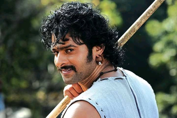 pawan_yrsp's tweet photo. Smile #HBDDarlingPrabhas https://t.co/WzjVIuOsTx