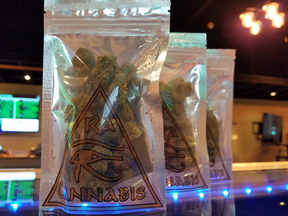 HLC_Skagit's tweet photo. Stand in awe of @Ra_Cannabis 🔥🔥🔥 Organic, sun-grown cannabis from the Methow Valley, available here in #MtVernon! #WaWeed #cannabis #i502 https://t.co/lgZ0j4QUid