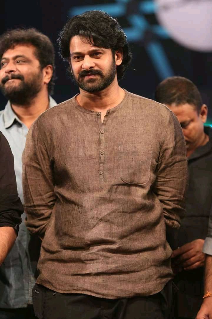 pawan_yrsp's tweet photo. #HBDDarlingPrabhas https://t.co/cZDLqV321U