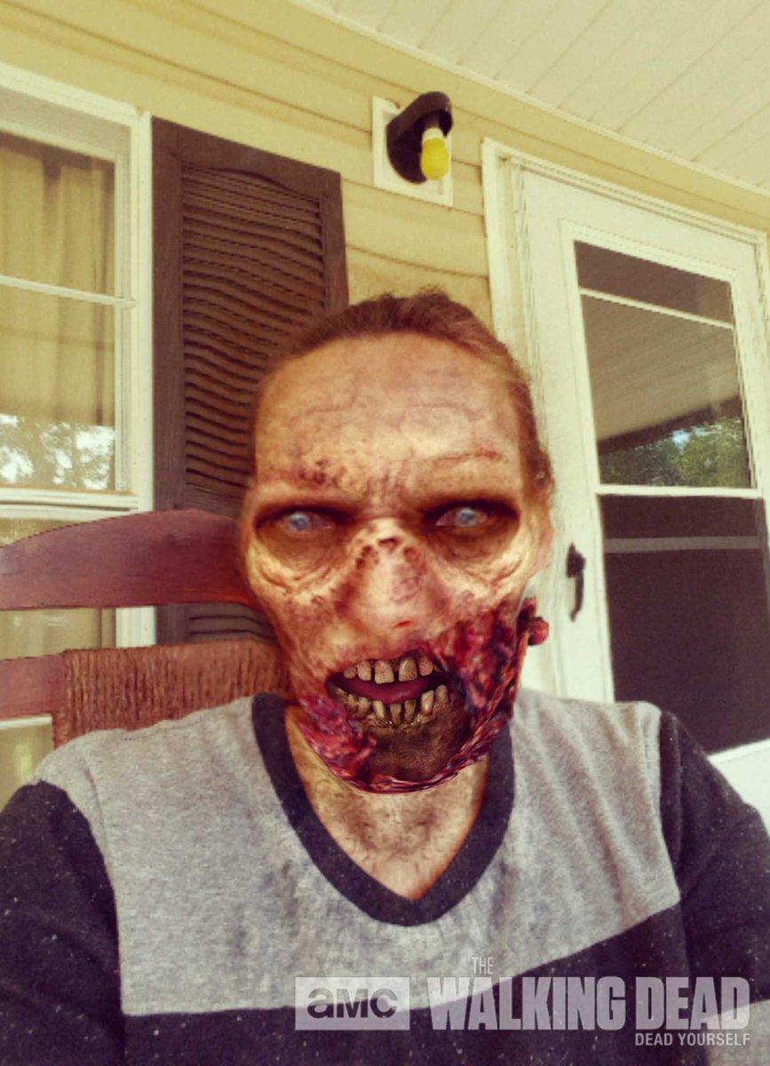cmh_o9's tweet photo. #twd #deadyourself 
#readyforwar #TWDFamily  #Season8  @WalkingDead_AMC @AMCTalkingDead #TWD100Nite @wwwbigbaldhead @LaurenCohan 😍😭☠🏹🔫🗡 https://t.co/LsKHjgNq5i