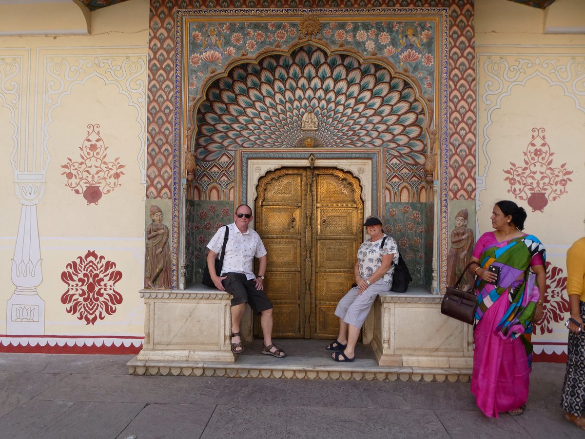 Kent1Paul's tweet photo. At the Royal Palace in Jaipur https://t.co/dSaWKf3Wb3