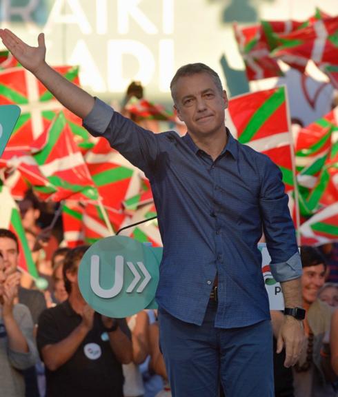 UrkulluInigo's tweet photo. @DonMitxel_VI @pernandobarrena Desmarque por la banda, pase al hueco y goooooool lo que en las próximas elecciones os volveremos a meter, ya verás! https://t.co/G8SEfLjyTJ