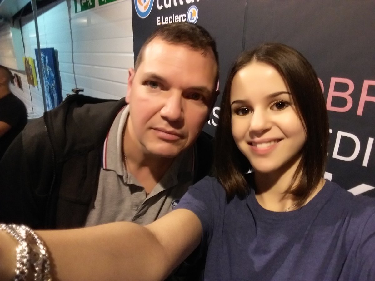 KIMI60's tweet photo. Hier showcase de @MarinaKayeMusic grand moment de bonheur et d'รฉmotion une voix sublime #explcit son nouvel album merci @MarinaKayeMusic https://t.co/oBnW05CHlB