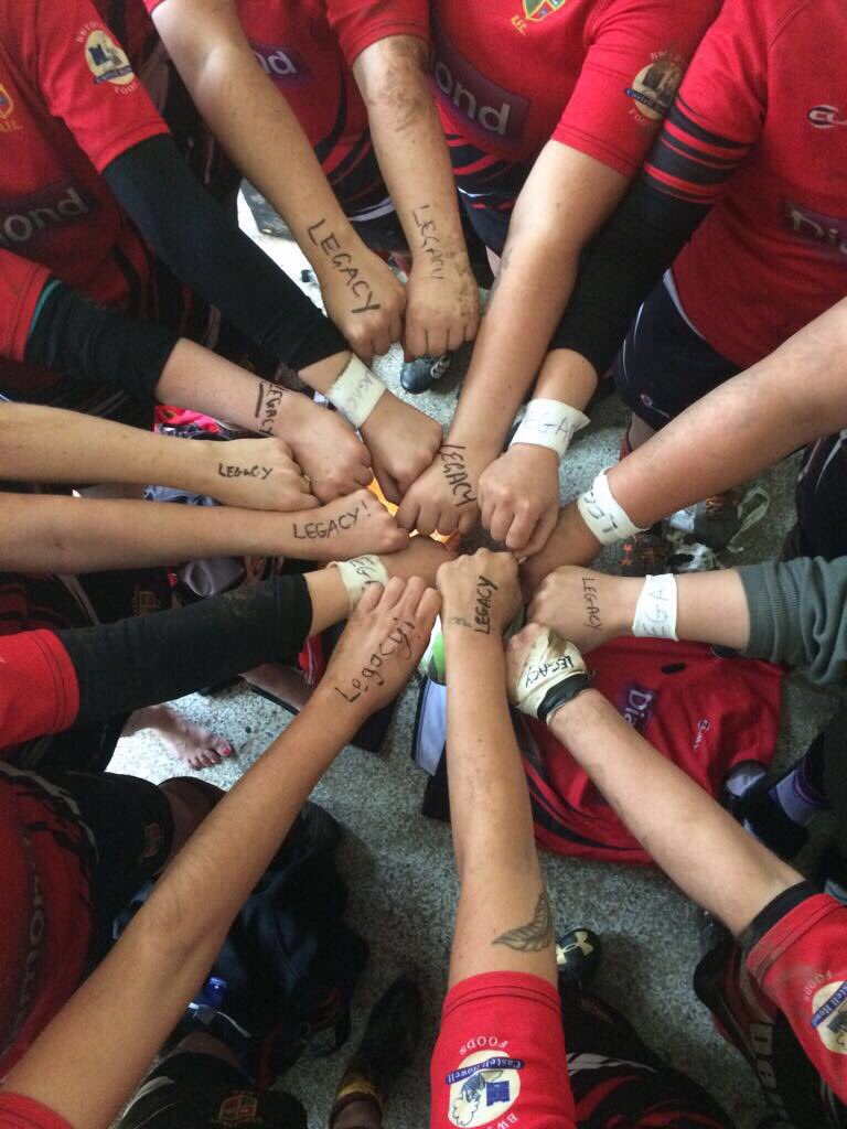 GorsladiesRFC's tweet photo. Standing with our fellow players across the water #legacy #rugbyfamily #ActuallyBringit @ScrumQueens https://t.co/JdiSsTUBXT
