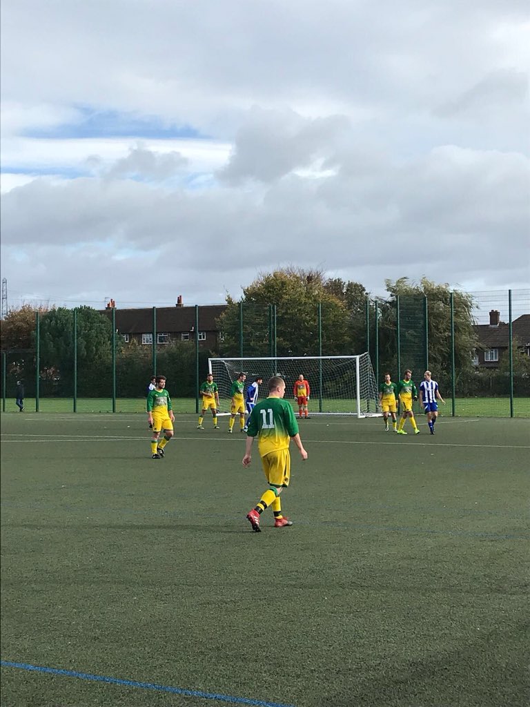 hersham_fc's tweet photo. @JB_RangersFC Cheers guys. Great game. Shame there had to be a loser in the end. Good luck in the next round! https://t.co/FJ433kUdu1