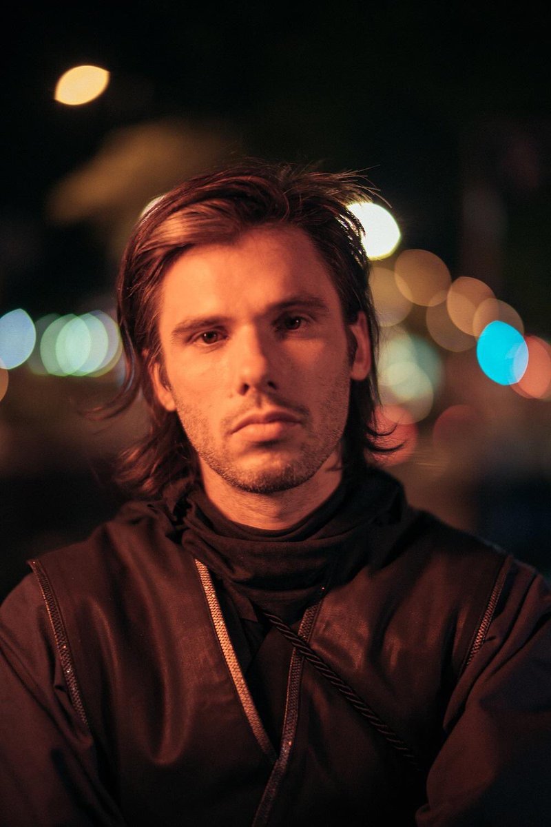 Punchline_Orel's tweet photo. "T'es au moment d'ta vie où tu peux devenir c'que tu veux
Le même moment où c'est l'plus dur de savoir c'que tu veux"
Orelsan https://t.co/vT5nU9rprP