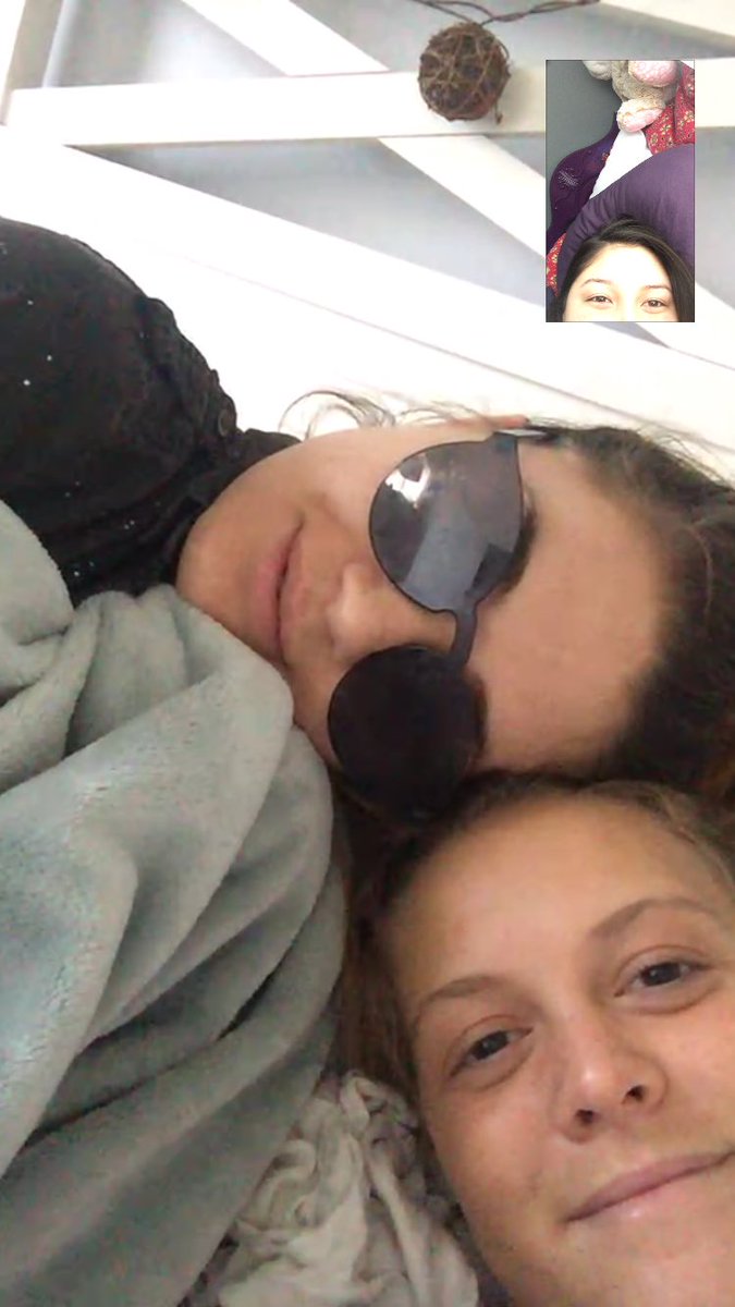 rach_carton's tweet photo. 🖤🖤miss my hunnies @looobug @Lauren_MKemp https://t.co/lp6jG8qRyB