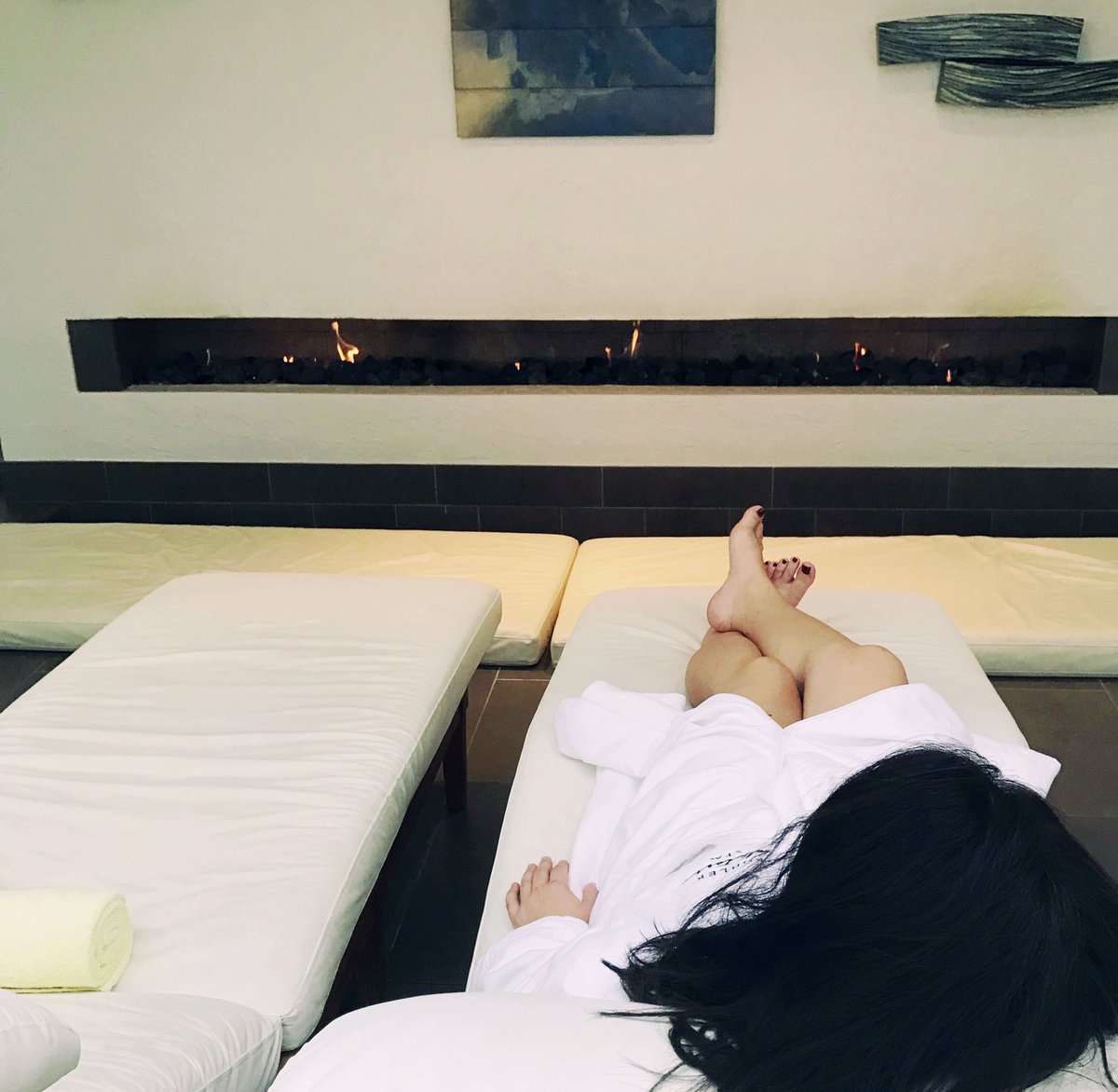 iambakertweets's tweet photo. When you go to #kohlerspa , be sure to spend a few hours in this spot. Trust me. #KohlerFoodWine @TheAmericanClub #relaxing #bliss https://t.co/JGzEsPzNSK