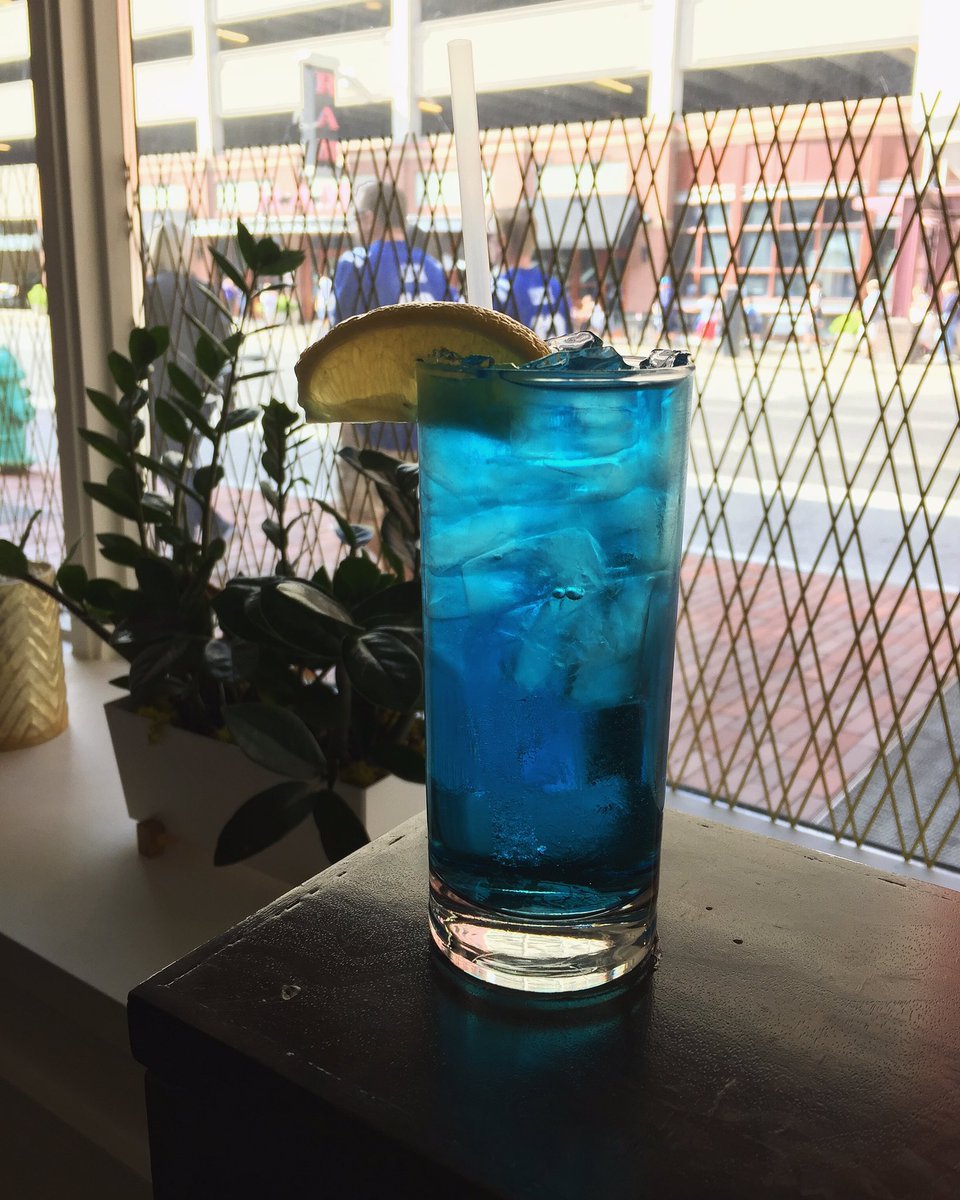 A #BlueSteele at #Tablegate before #JAXvsIND? Oh, we're doing game day right.