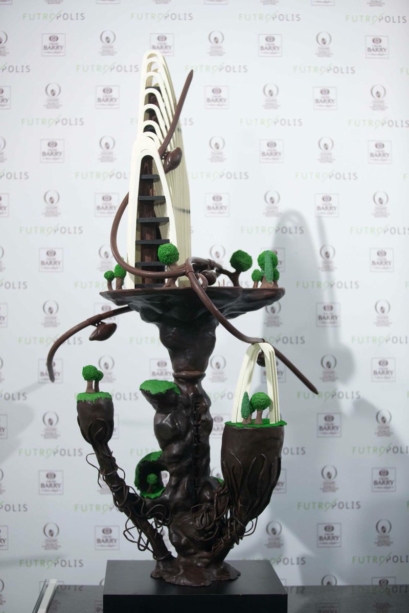 Chocolat_monde's tweet photo. Les pièces artistiques des 3 candidats suivant du @wcm_competition france à Nantes
#chocolate #show #foodporn #WCM2017 #wcm #wcmfrance https://t.co/2Er2xDRme0