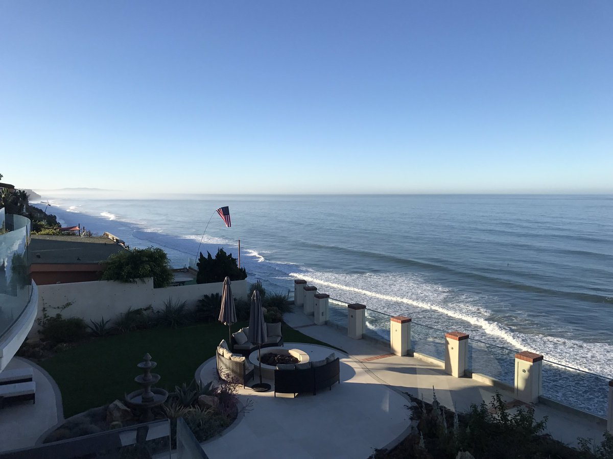 EdibleMr's tweet photo. Sunday morning    Breathe https://t.co/7TGbHl4iAi
