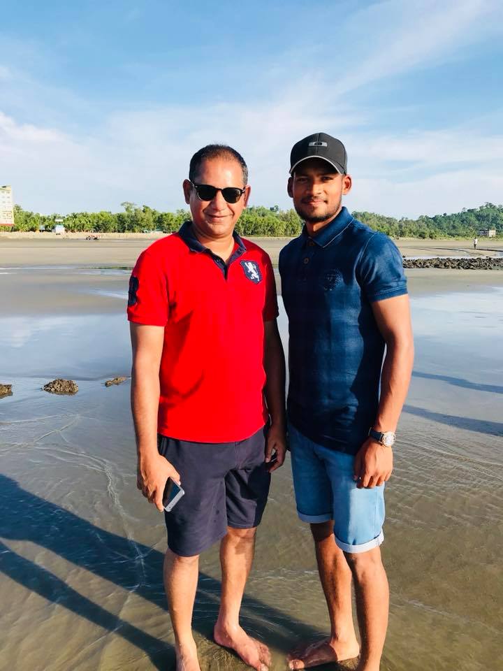 Passed some quality time with Bashar bhai at the Inani beach on today's noon.An ideal brother who always motivates to boost up confidence. 😁
