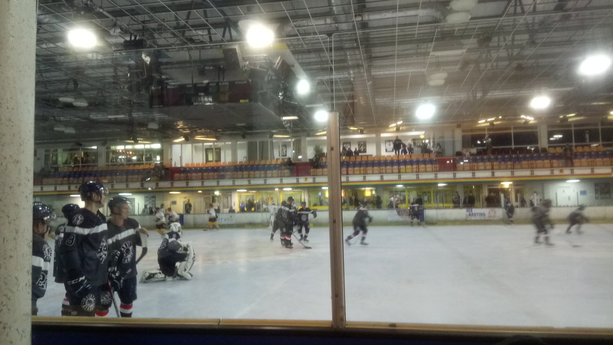 InvictaDynamos's tweet photo. The scoreboard &amp; clock not working at Bracknell,and the "temporary" screen is not within eye site of the away end.Will be fun! #Twittermare https://t.co/LW8iYhNNsX