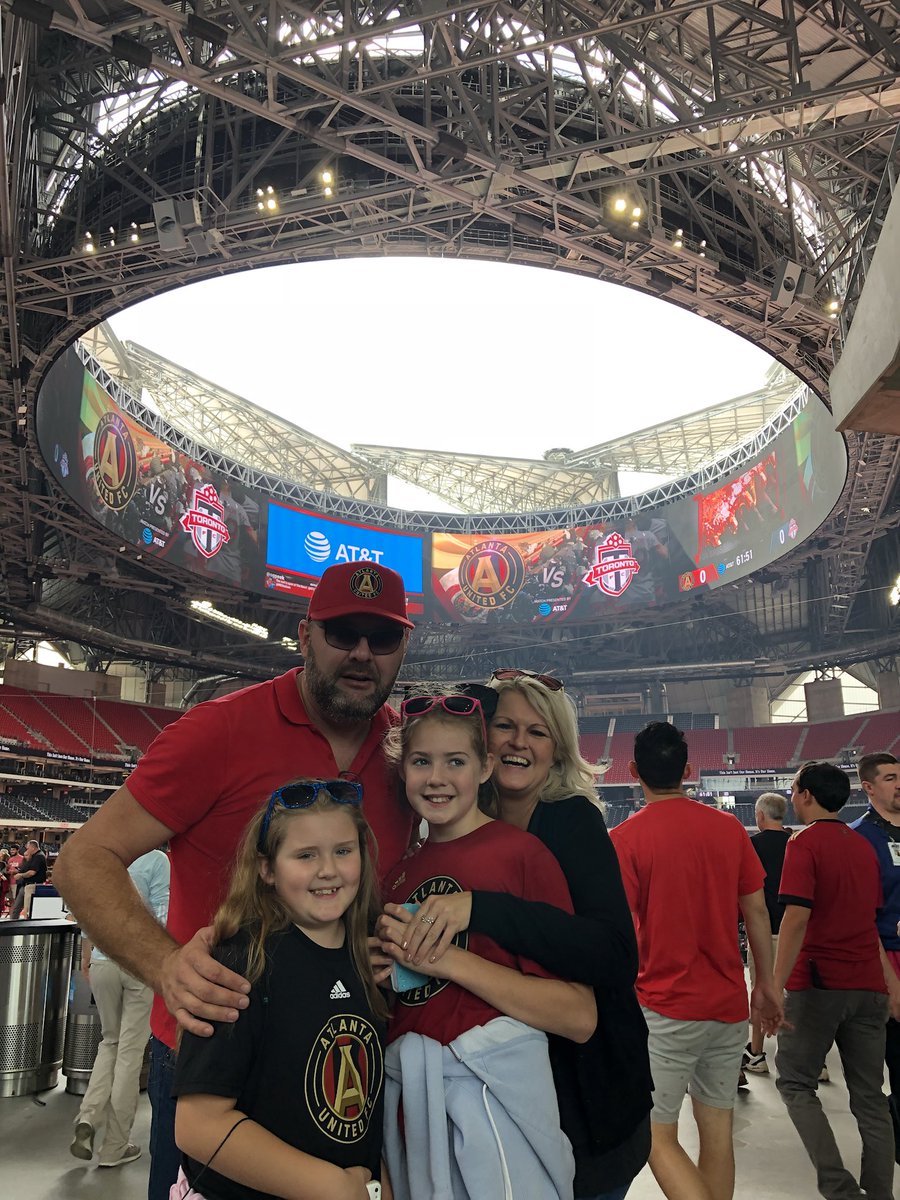 b12wny's tweet photo. The Brits are in town #skignzettes at their first ever MLS game! #ATLUtd #UniteAndConquer #skignz #realgeoAR #bridgecommunity #cocacola ⚽️🏆 https://t.co/B60aN3dgC4